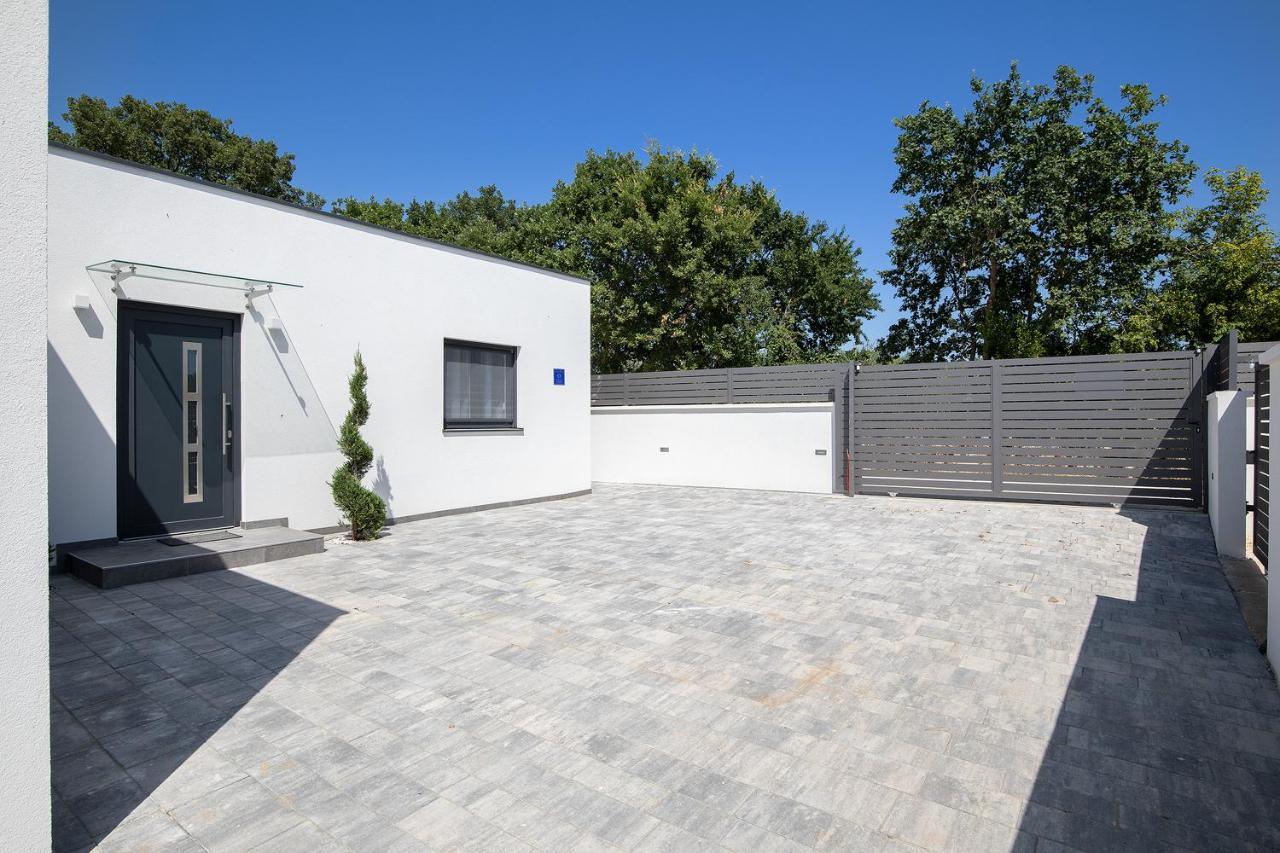 Villa L&L Medulin Exterior photo